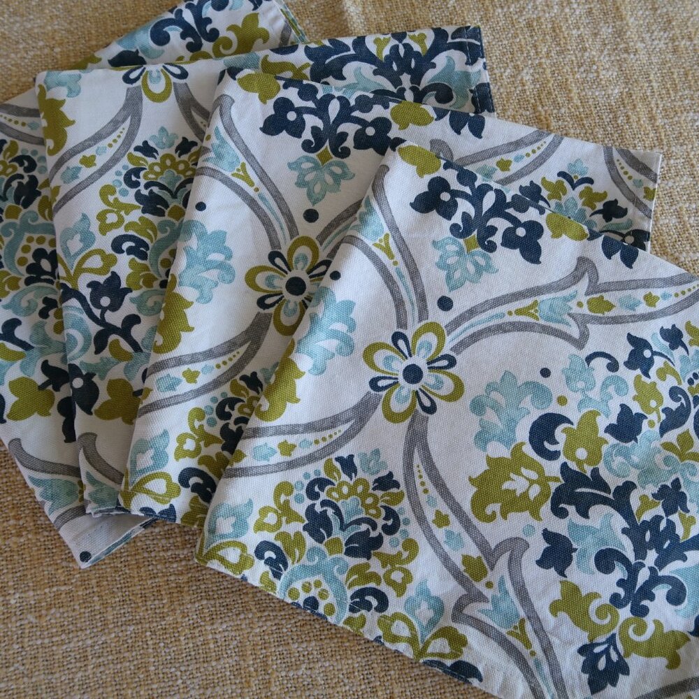 4 Cynthia Rowley Blue Gray and Green Print Fabric Dinner Napkins